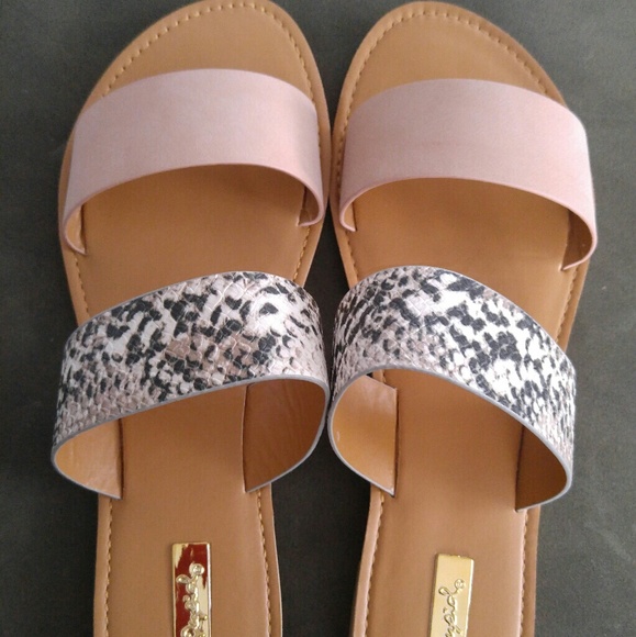 LAST size 7! Blush/snake double band strappy slide - Picture 2 of 8